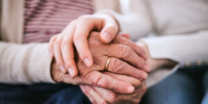 Supporting Seniors: Navigating the Challenges of Aging at Home